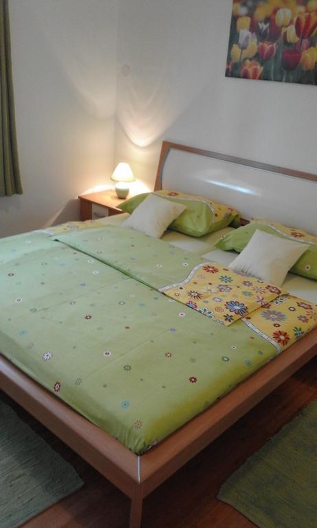 Apartment Laura Porec Bagian luar foto